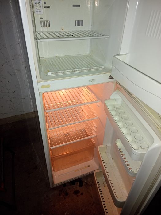 Продам холодильник