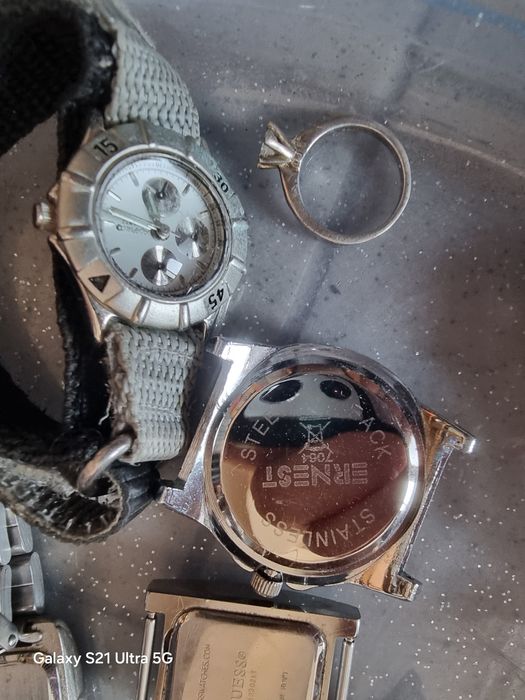 Ceasuri diferite marci