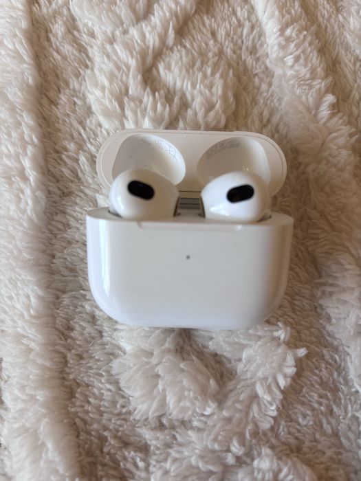 Vand casti AirPods 3 originale