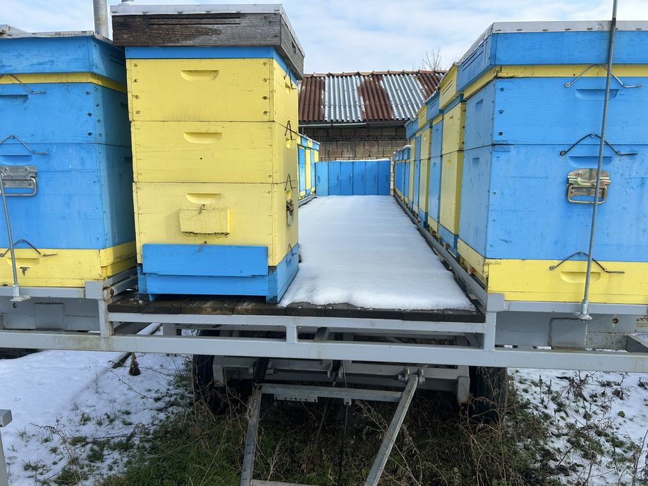 Пчеларски платформи с колесар