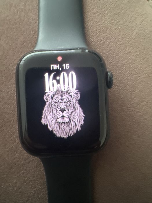 Продам Apple watch 8