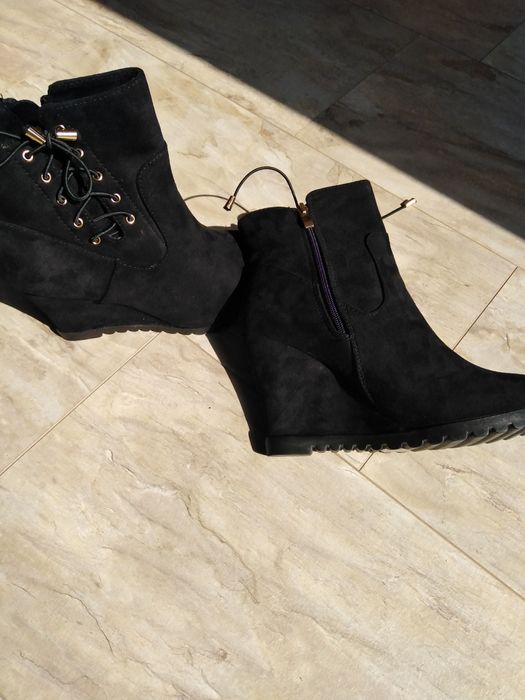 Нови зимни боти с платформа