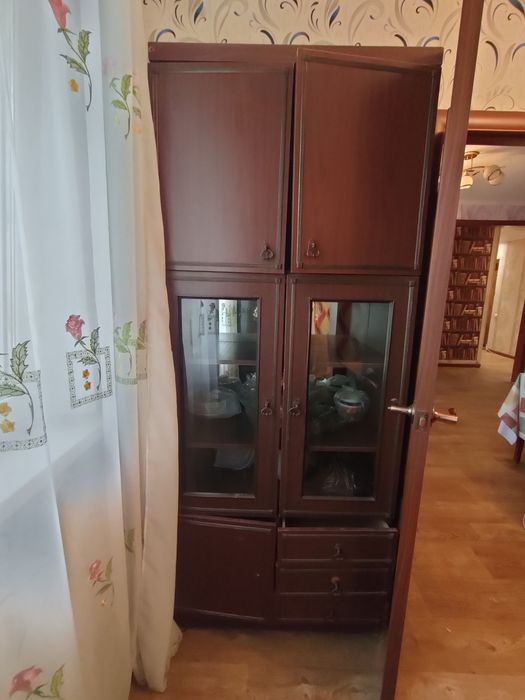 Отдам даром шкафы, серванты