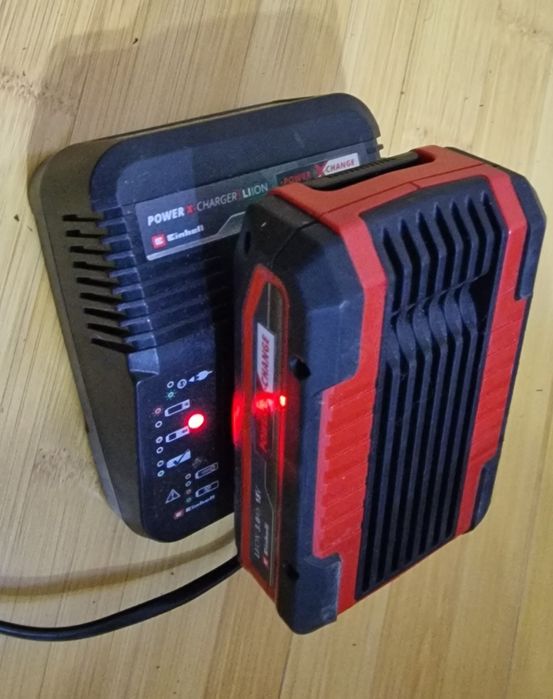 Acumulatori plus incarcator