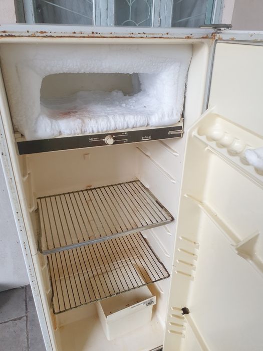 Продам холодильник