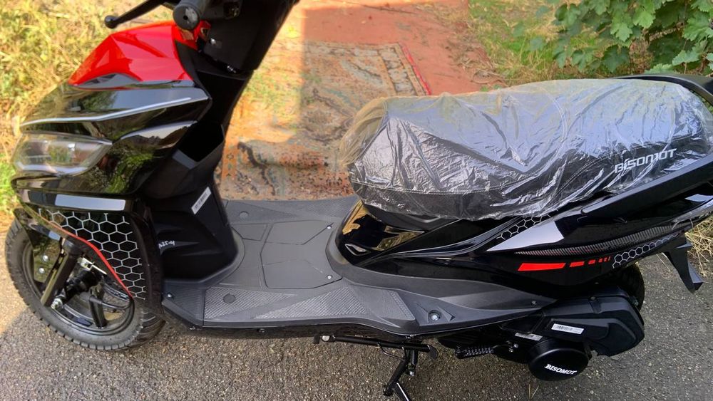 Продам макси скутер