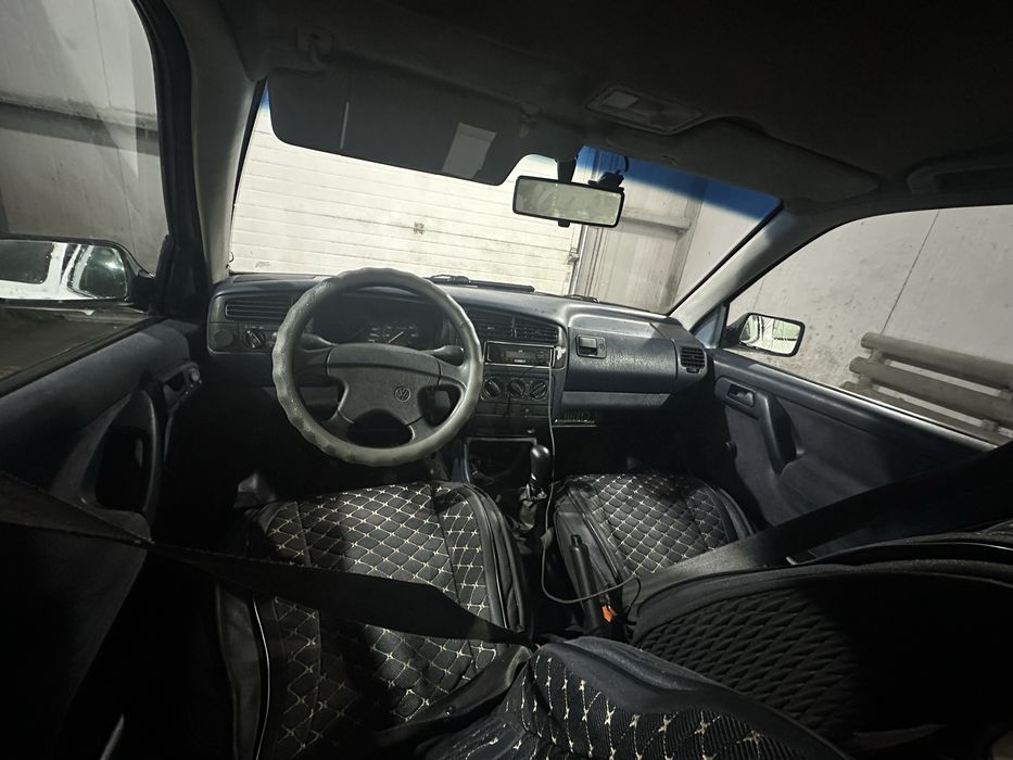 Машина volkswagen vento 1994