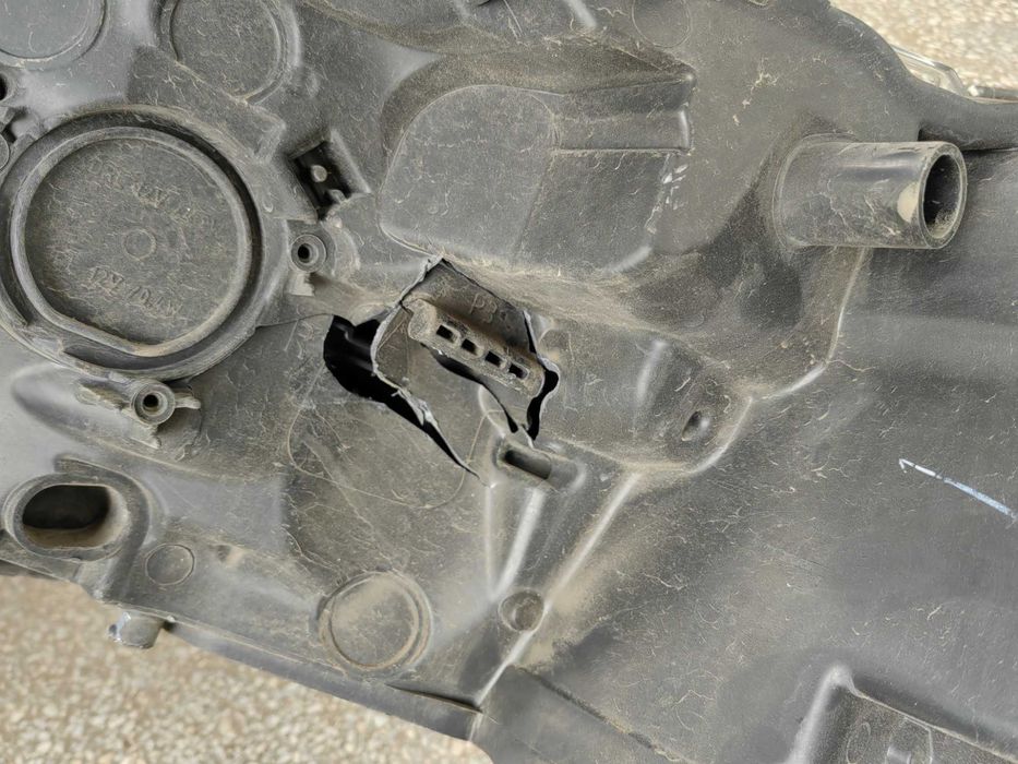 Фар Toyota Auris LED десен / Фар Тойота Аурис / Фар Auris Оригинален