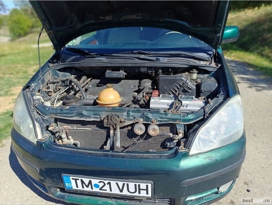 Vând Toyota Avensis Verso