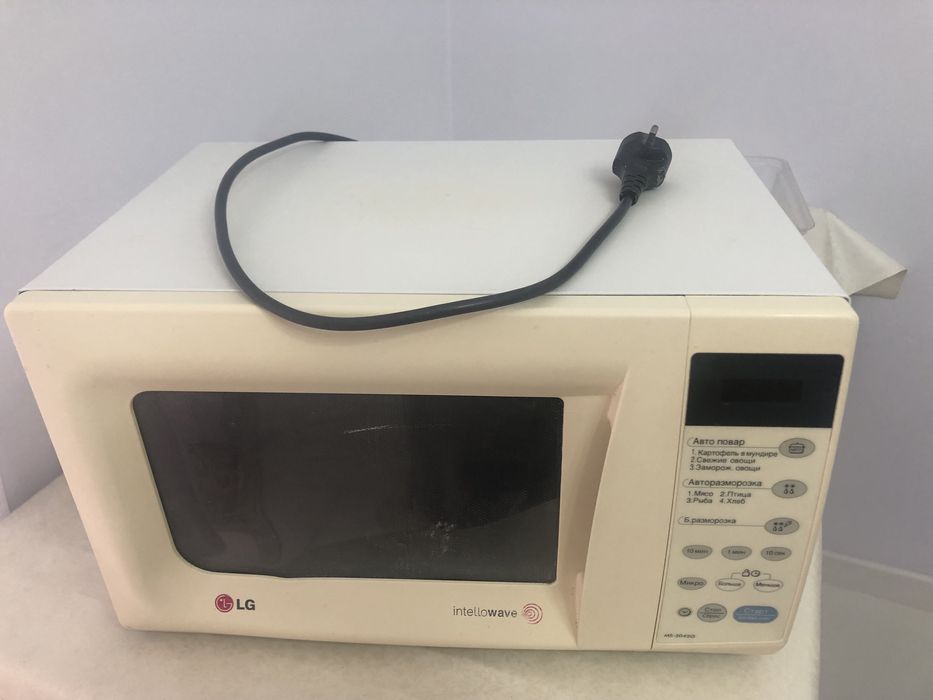 Продам микроволновку LC