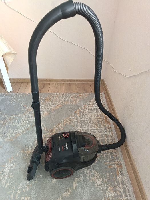 Продам пылесос Bosch