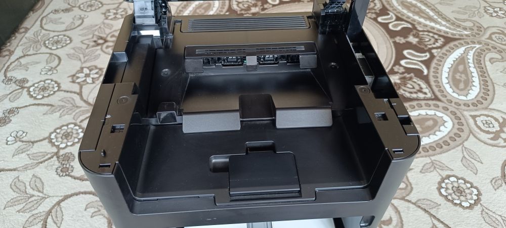 Canon MF 261 d sotiladi yangi