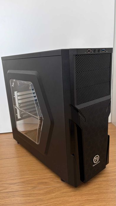 Геймърска Компютърна Кутия Thermaltake Versa H21
