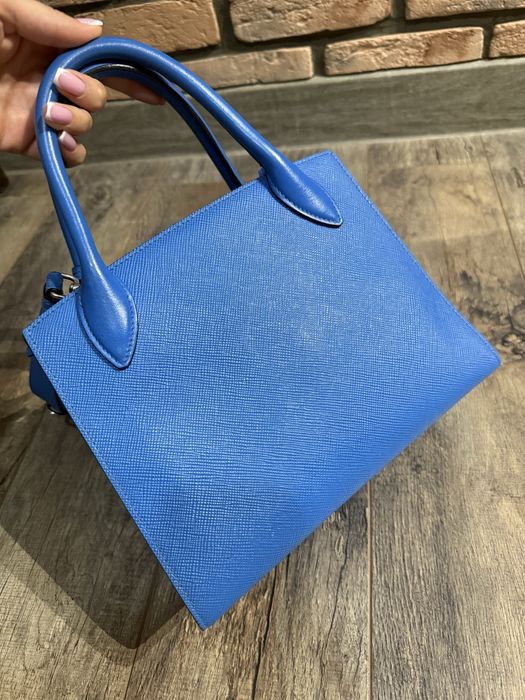 Продам сумку Prada оригинал