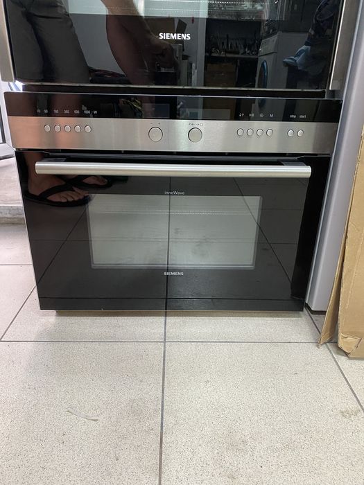 SIEMENS Фурна за вграждане с микровълнова на 45 см