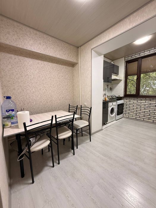 Срочно продам 1 ком кирпич на Юнус абаде 4
