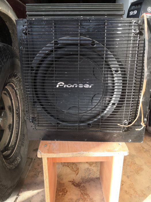 Сабвуфер и усилитель