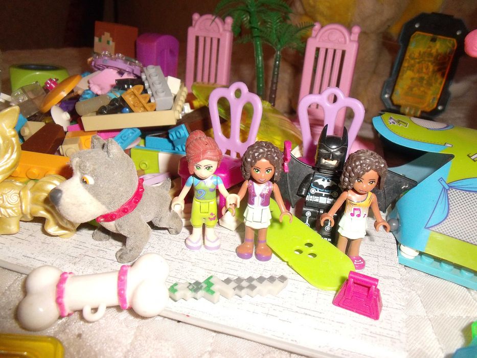 Детские игрушки и книжки