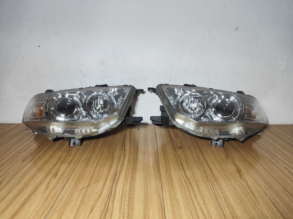 Фары 2шт Mitsubishi Pajero Sport 08-16 L200 Митсубиси Паджеро Спорт