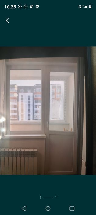 Продам балконную пластиковую дверь