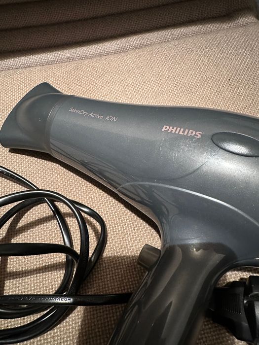 Uscător de păr Philips 2000W