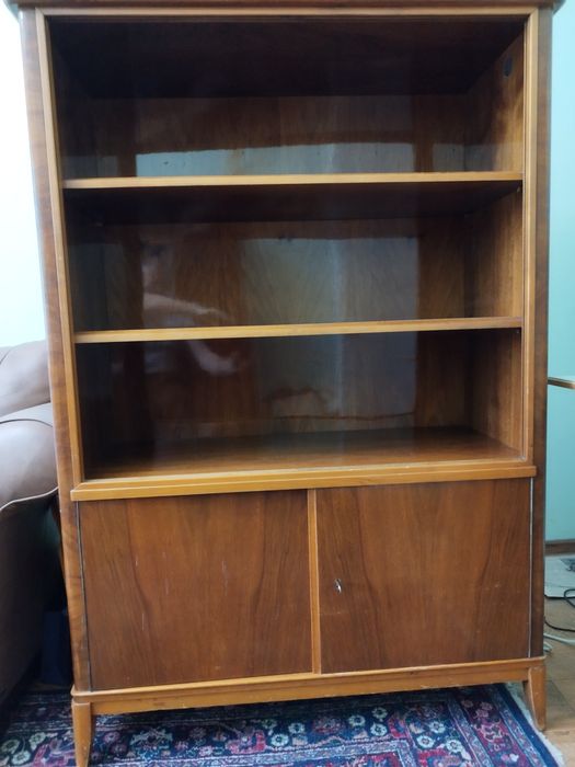 Винтажный Румынский шкаф