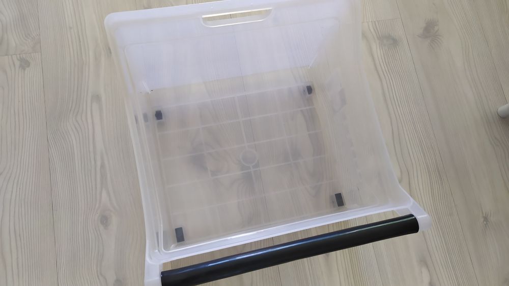 Контейнер на колесиках Польша