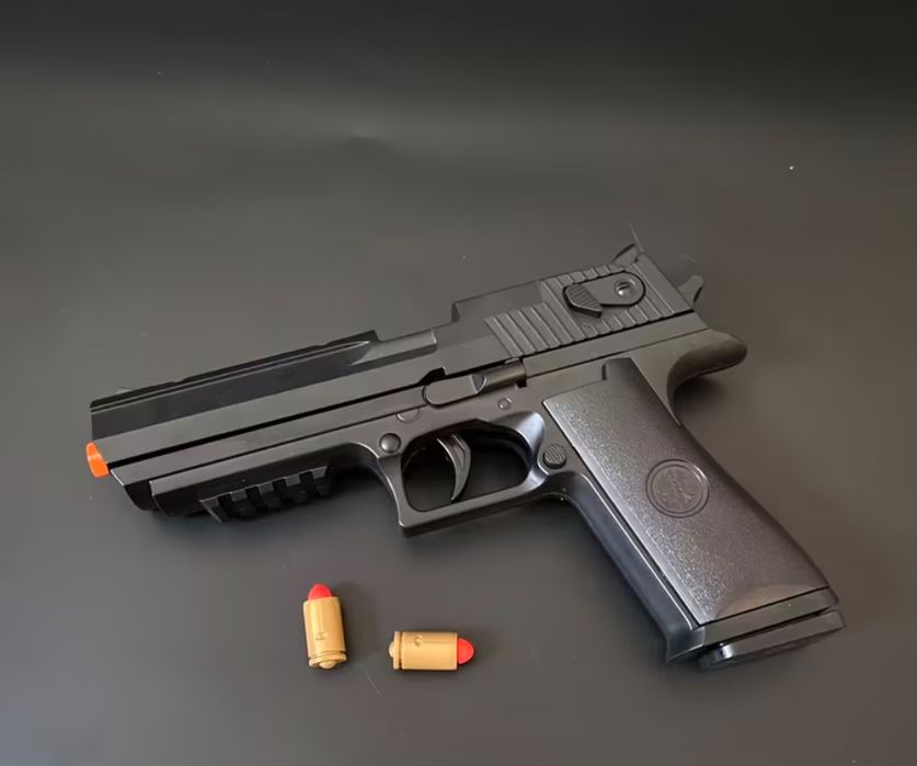 Пистолет (Играчка) - Black Desert Eagle