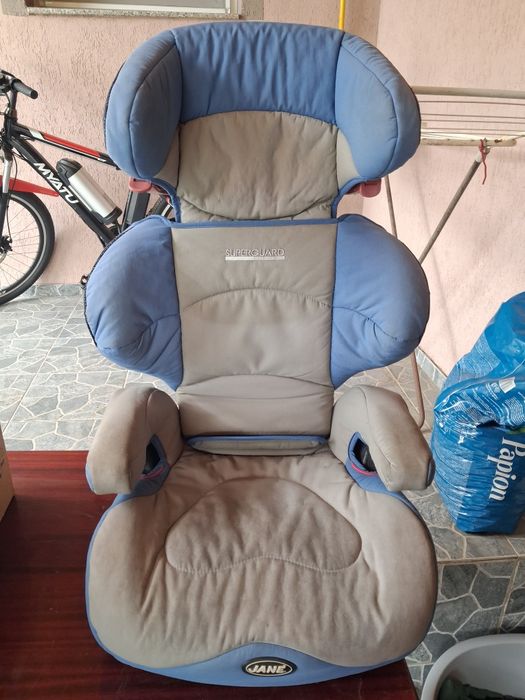 Vând scaun pentru copil auto