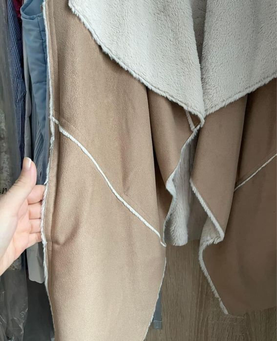 Vesta Bershka din blanita, marimea S