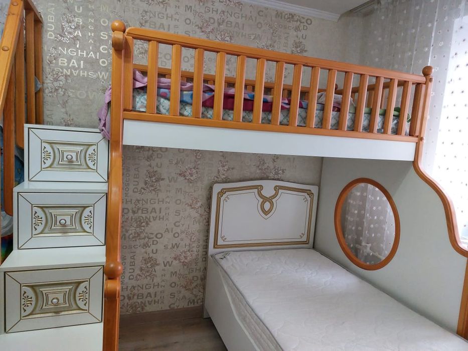 Продам двухьярусную кровать