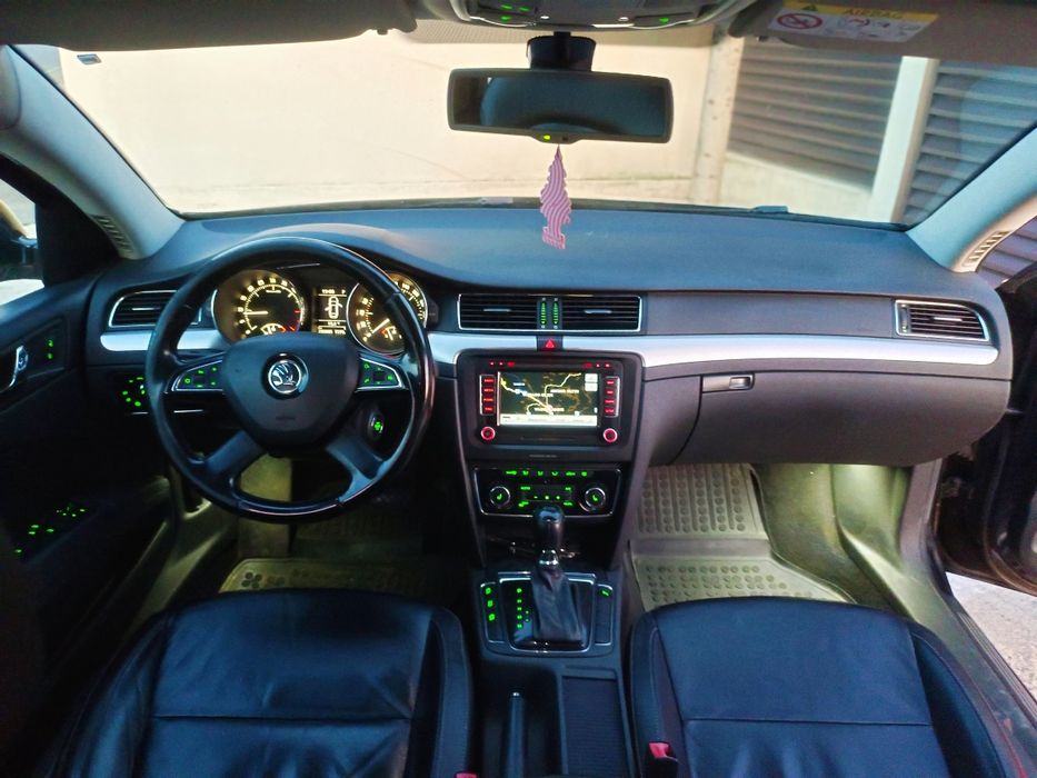 Skoda Superb 2015 DSG 2.0 Tdi 170 Cp