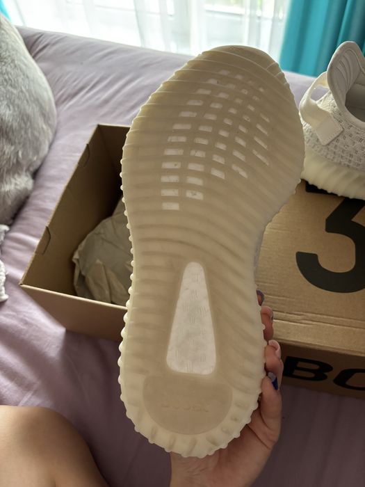 Yeezy originali albi, noi in cutie, marimea 41 1/3