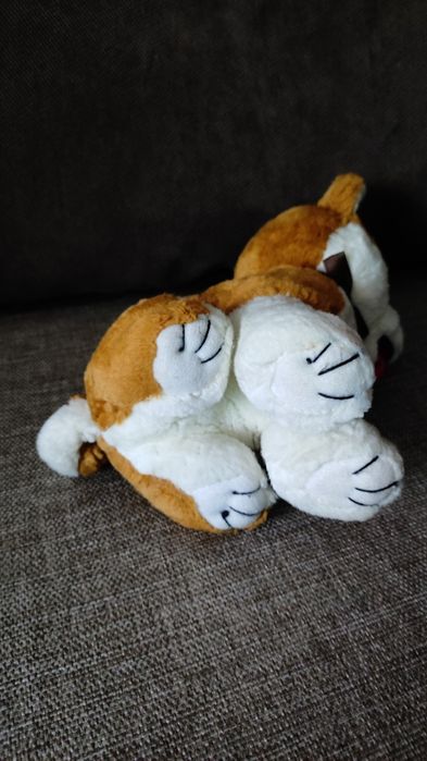 Игрушки собачка Хаски и розовый зайчик.. Высота собачки примерно 20 см