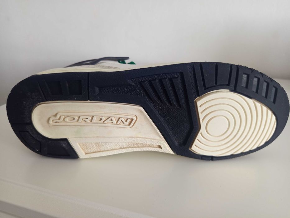 Adidași Jordan măsura 40