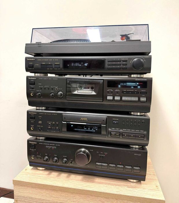 Ретро аудио система - сет TECHNICS - усилвател, сд, триглав дек и др.