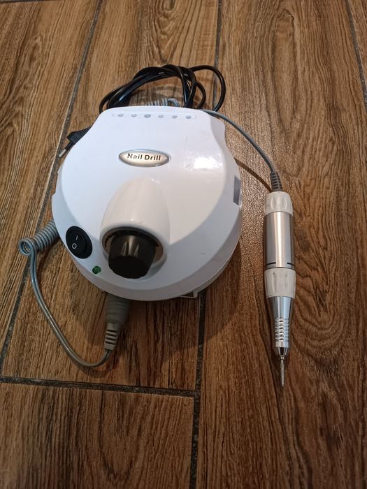 Машинка для маникюра педикюра