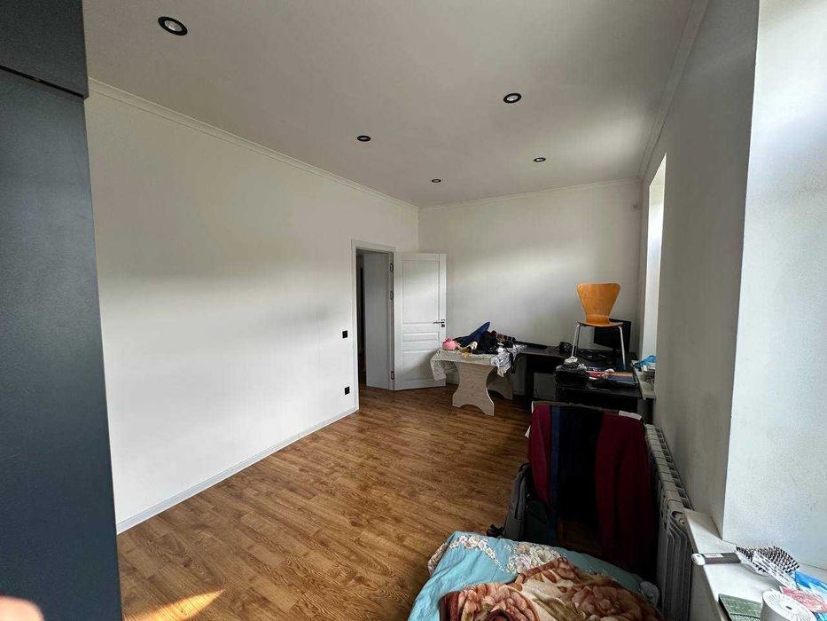 Продается участок 5,5 соток на Мирабадском районе.