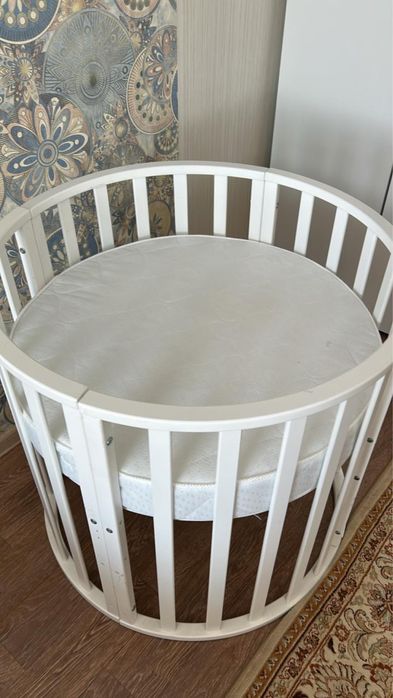 Продам кроватку (без бортиков)