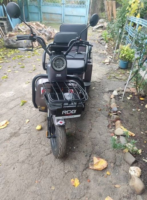 Triciclu electrit 2025,negociabil,detin carte!!