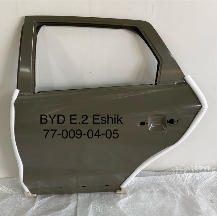 Byd e2 eshik sotiladi