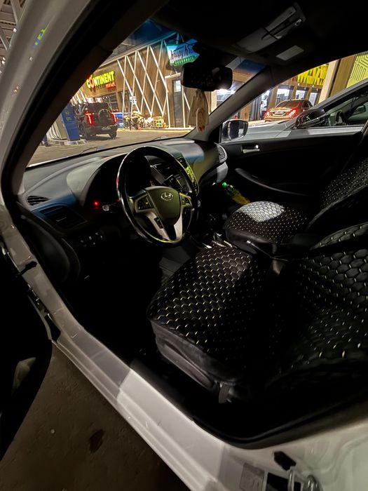 Accent 2015 года