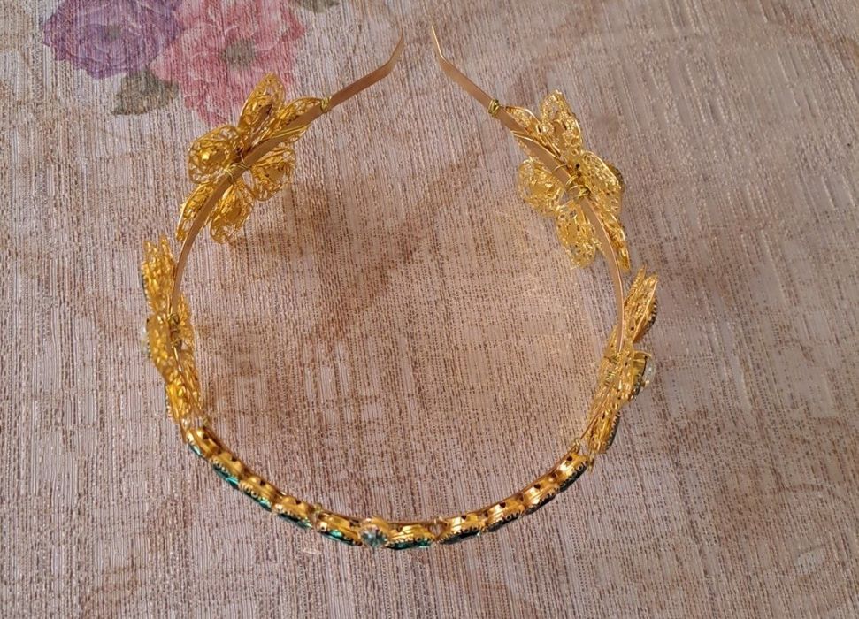 Diadema/ karona tillarang