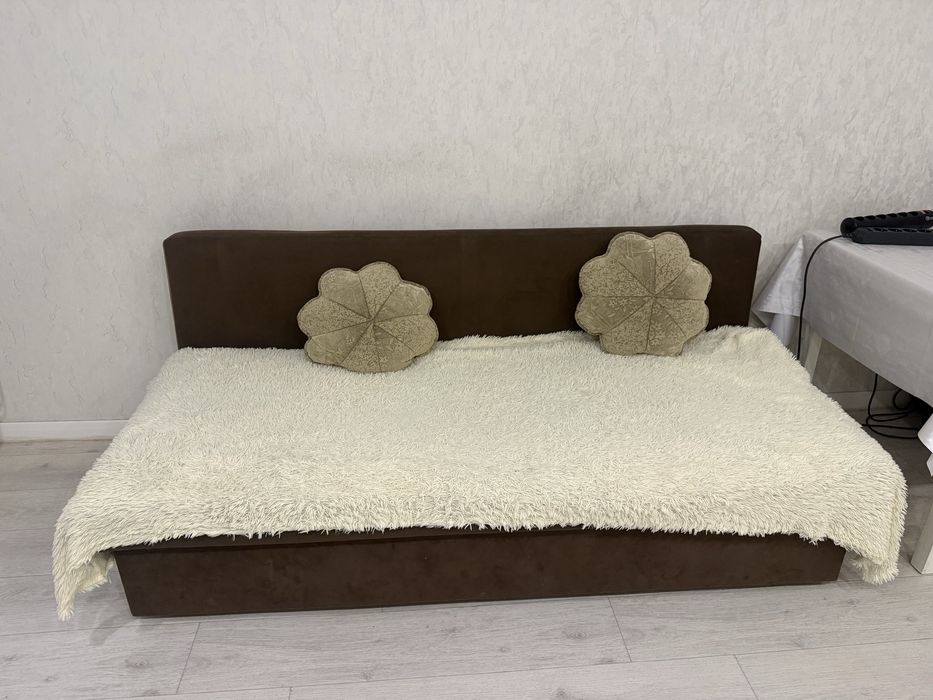 Продам ДИВАН раскладывающийся