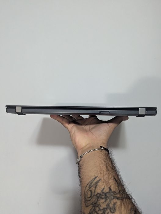 Lenovo Thinkpad x280 i5 8gb ram SSD