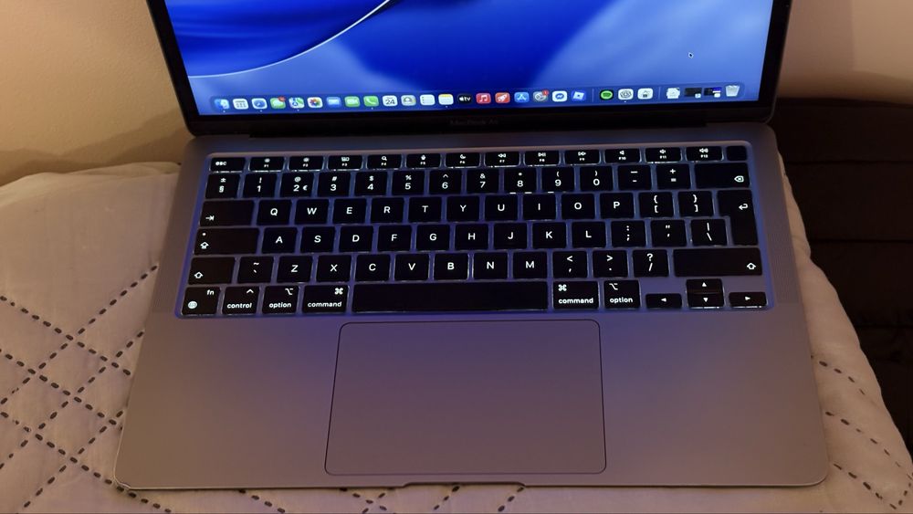 Macbook Air M1 2020