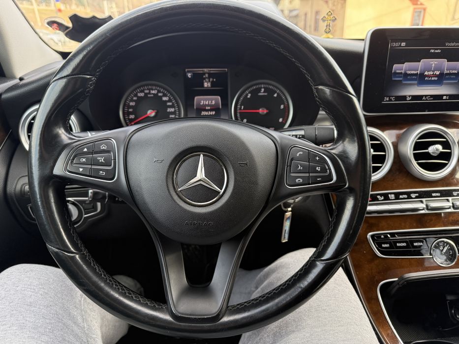 Vând Mercedes C220 2014
