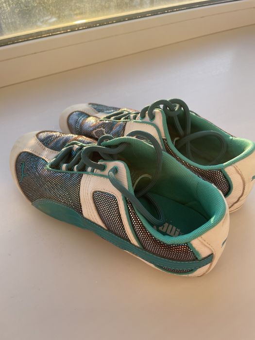 Продам кроссовки