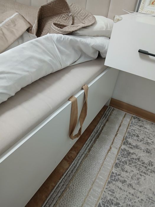 Продам кровать с навесным шкафом