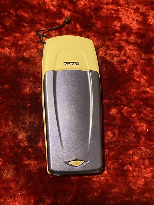 Легендарный телефон Nokia